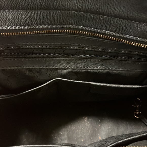 Michael Kors Leather Purse Cross Body or Hand Bag - Picture 11 of 16